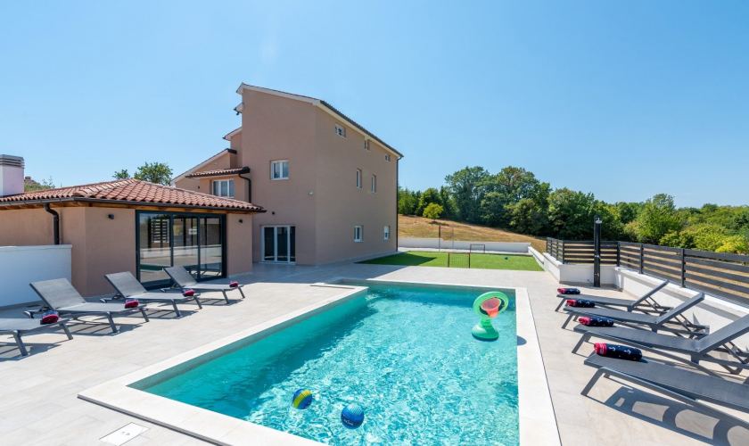 Villa Emi