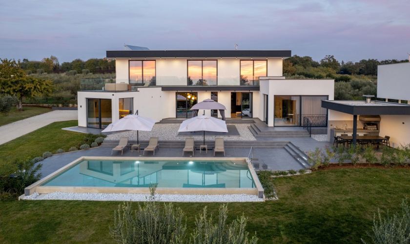 Villa Nura