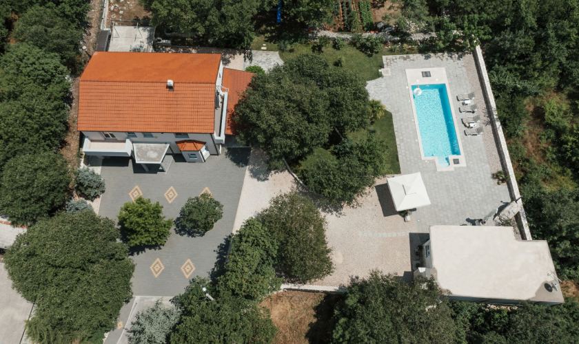 Holiday House Leonarda