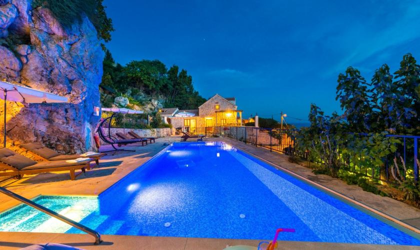 Villa Rustic stone