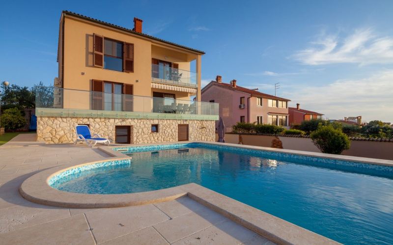 Villa Nicole