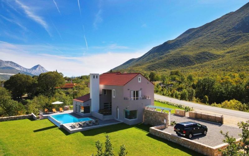 Villa Jure