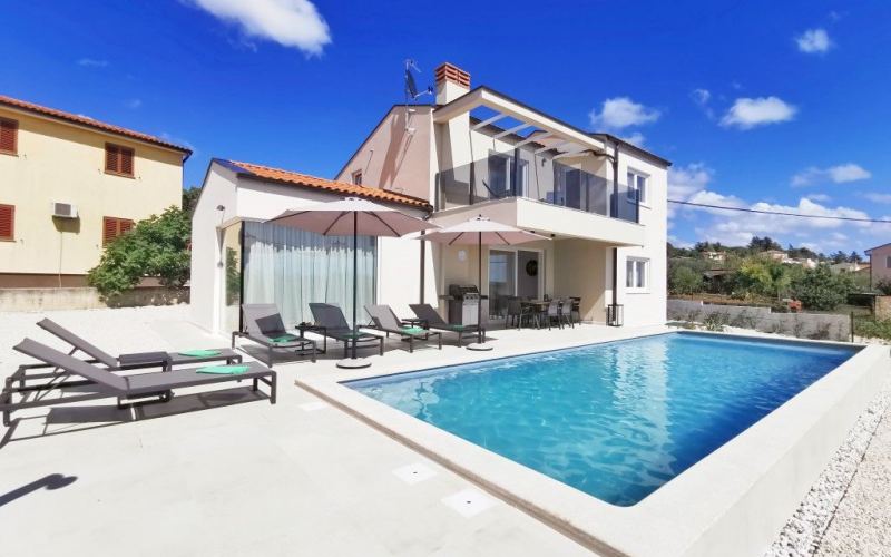 Villa N