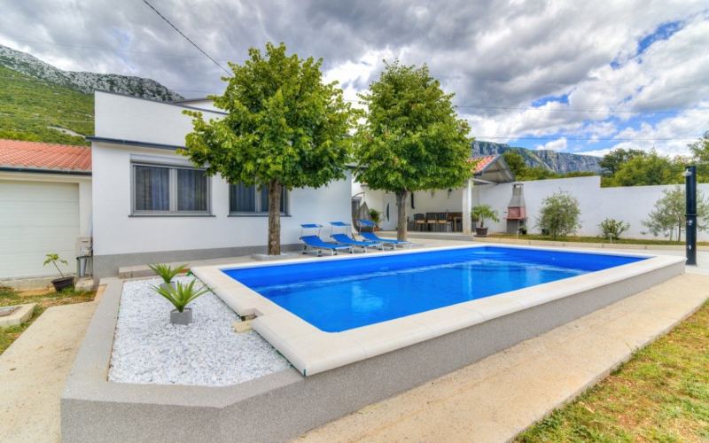 Villa Infinity