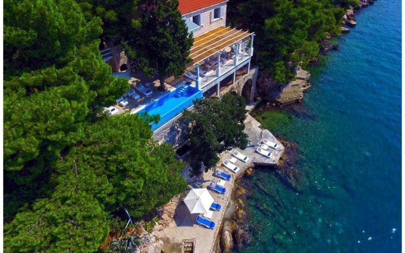 Villa Mey's Place