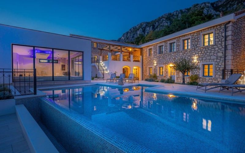 Villa 72