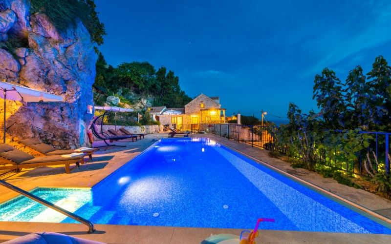 Villa Rustic stone