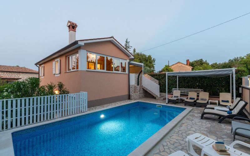 Villa Dina